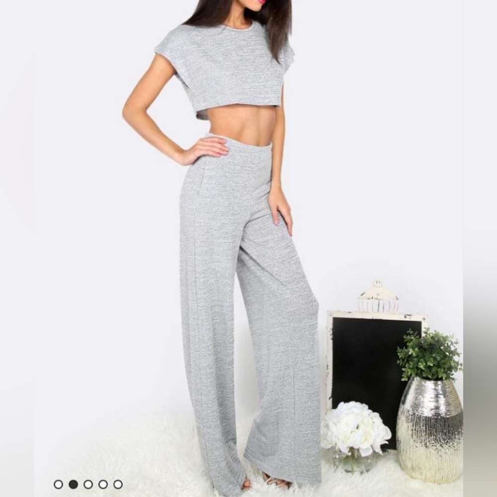 Co ord set - Top and Bottom pants - Size small